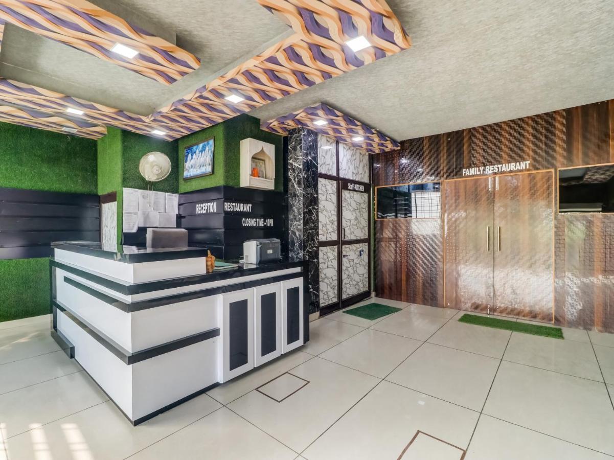 Oyo Flagship 83121 Hotel Rose Vip サハーランプル エクステリア 写真