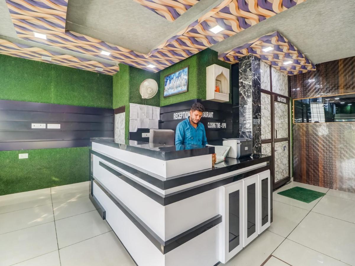 Oyo Flagship 83121 Hotel Rose Vip サハーランプル エクステリア 写真