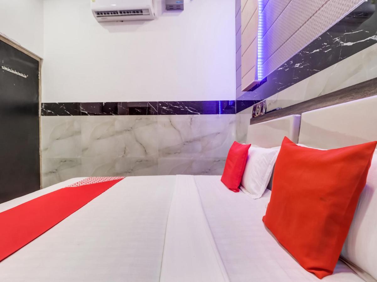 Oyo Flagship 83121 Hotel Rose Vip サハーランプル エクステリア 写真